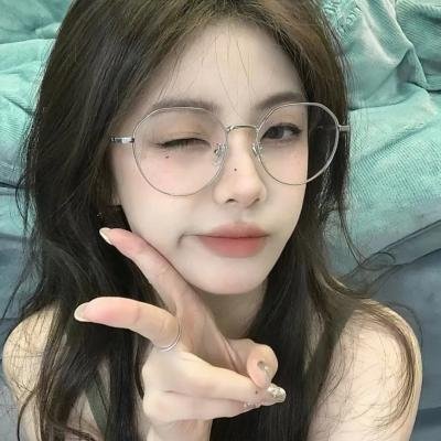 聪明的金发美女